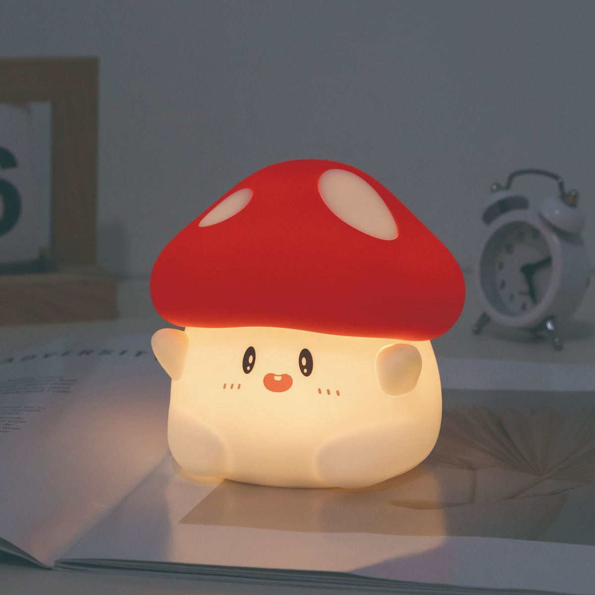 Spotty - Urocza lampka nocna Grzybek LED Squishy – miękka, przytulna dekoracja LED do pokoju dziecięcego