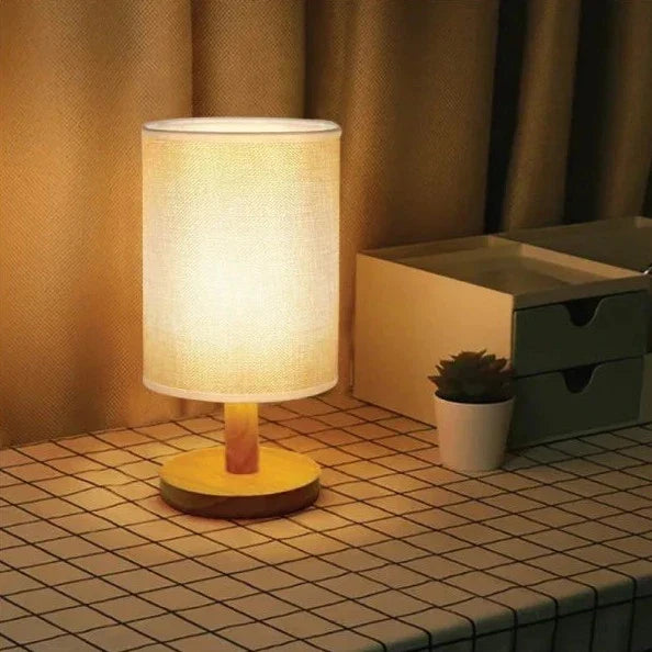 Stylowa lampa z naturalnego drewna i lnu z pilotem