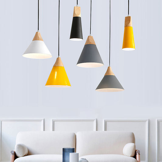 Ovia – Skandynawska Lampa Wisząca z Drewna i Aluminium, minimalistyczny design