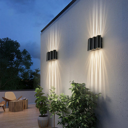 Nowoczesna minimalistyczna aluminiowo-akrylowa lampa ścienna – LED – (2/4/6 źródeł światła)