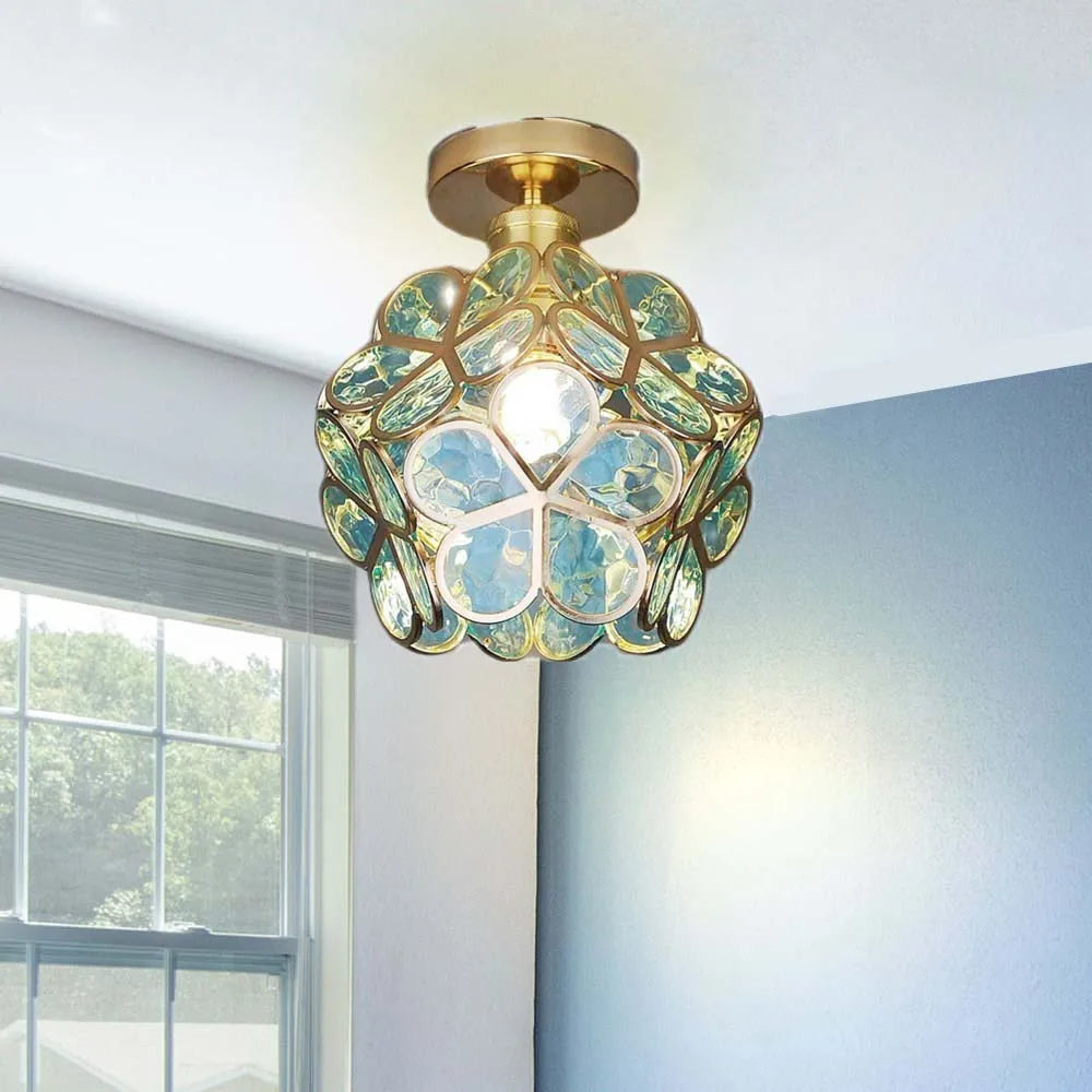 Flora – Efektowna lampa sufitowa w kształcie kwiatu z eleganckim wzorem