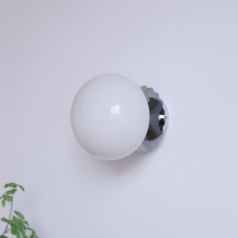 Nowoczesna lampa ścienna ze szkła i żelaza – dostępna w różowym, beżowym i białym kolorze