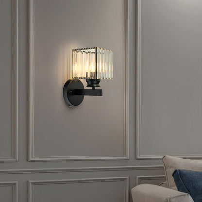 Luca – Lampa Ścienna ze Szklanym Kloszem i Matową Czarną Podstawą