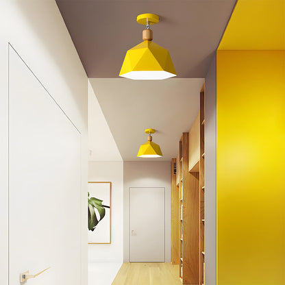 Läila – Skandynawska Lampa Sufitowa z Geometrycznym Designem i Drewnianym Akcentem