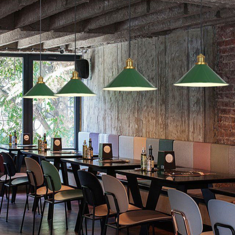 Industrialna elegancka zielona lampa wisząca w różnych rozmiarach