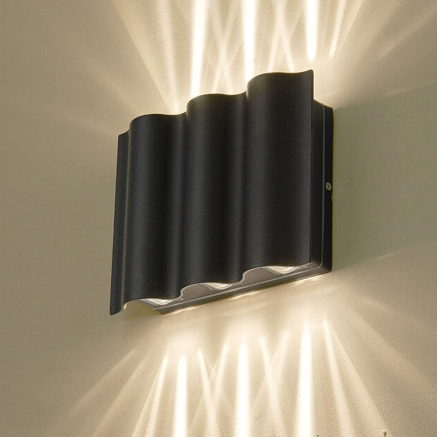 Nowoczesna minimalistyczna aluminiowo-akrylowa lampa ścienna – LED – (2/4/6 źródeł światła)