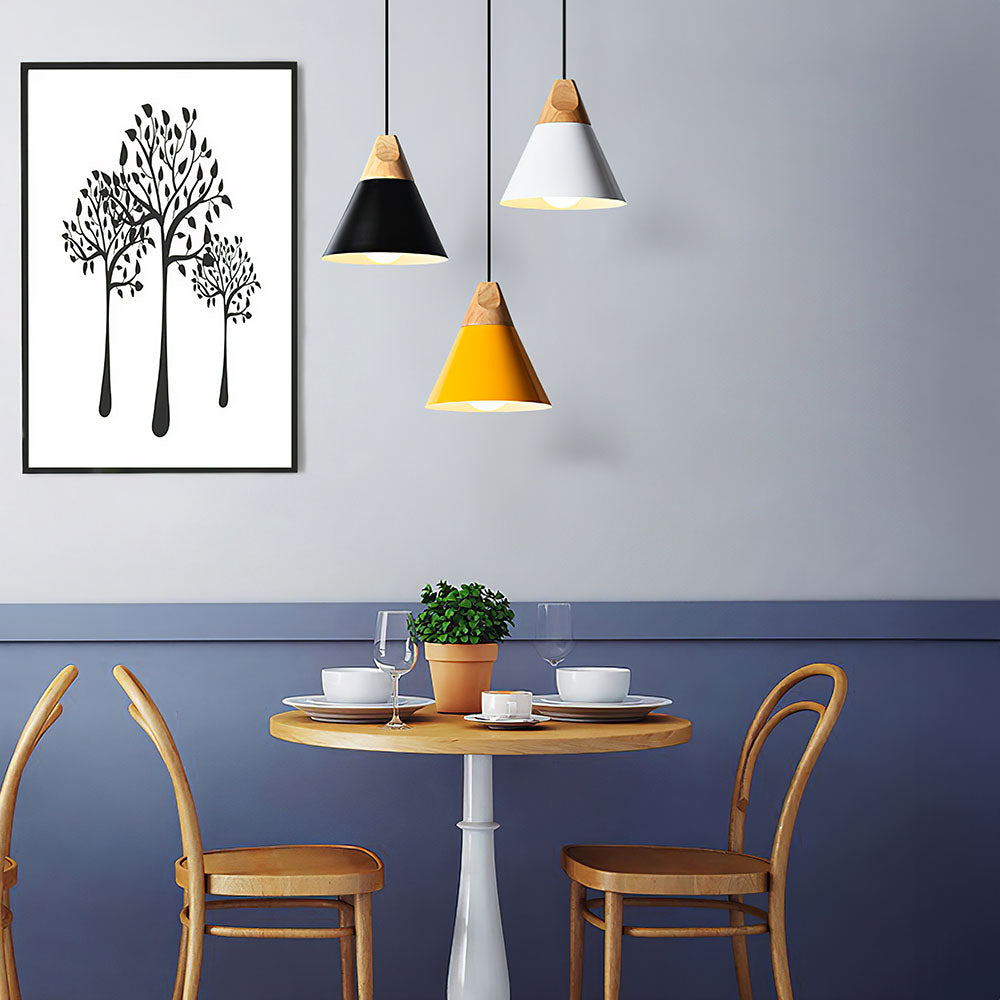 Ovia – Skandynawska Lampa Wisząca z Drewna i Aluminium, minimalistyczny design