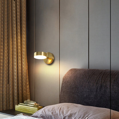 Skära – Minimalistyczna Lampa Ścienna z Wbudowanym LED i Złotym Wykończeniem