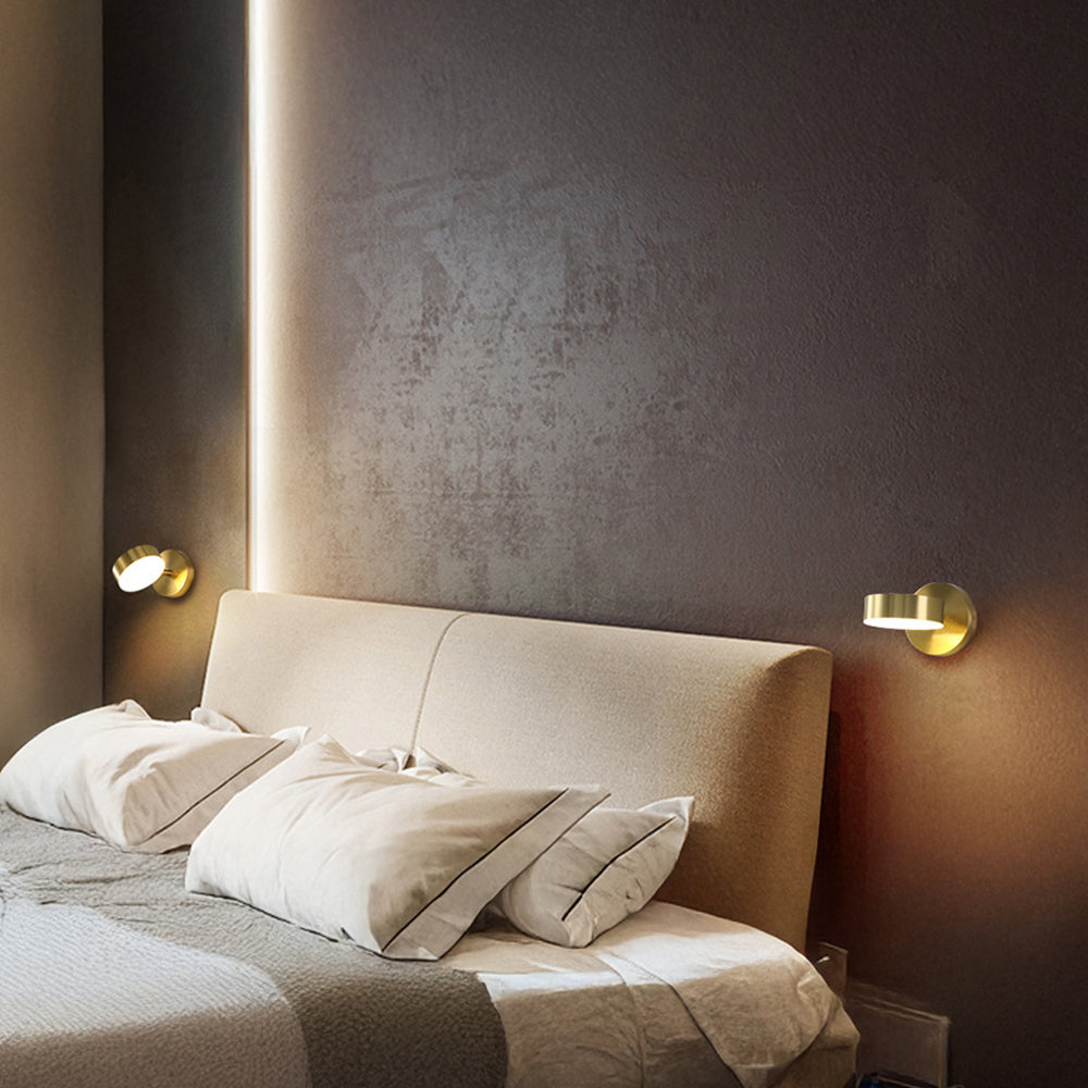 Skära – Minimalistyczna Lampa Ścienna z Wbudowanym LED i Złotym Wykończeniem