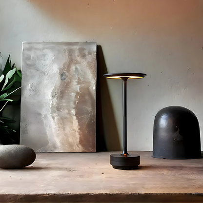 Elegancka bezprzewodowa lampa stołowa z dotykowym sterowaniem i trzema trybami światła