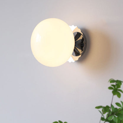 Nowoczesna lampa ścienna ze szkła i żelaza – dostępna w różowym, beżowym i białym kolorze