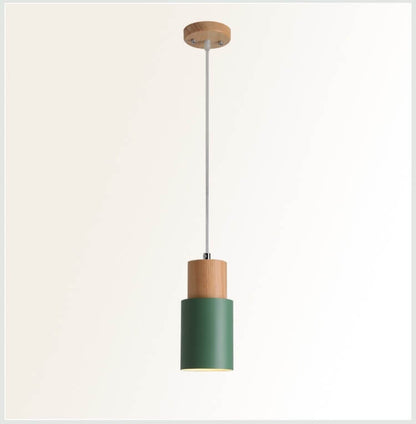 Nowoczesna lampa wisząca z metalu i drewna w kolorowym designie