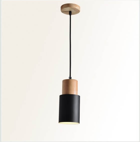 Nowoczesna lampa wisząca z metalu i drewna w kolorowym designie