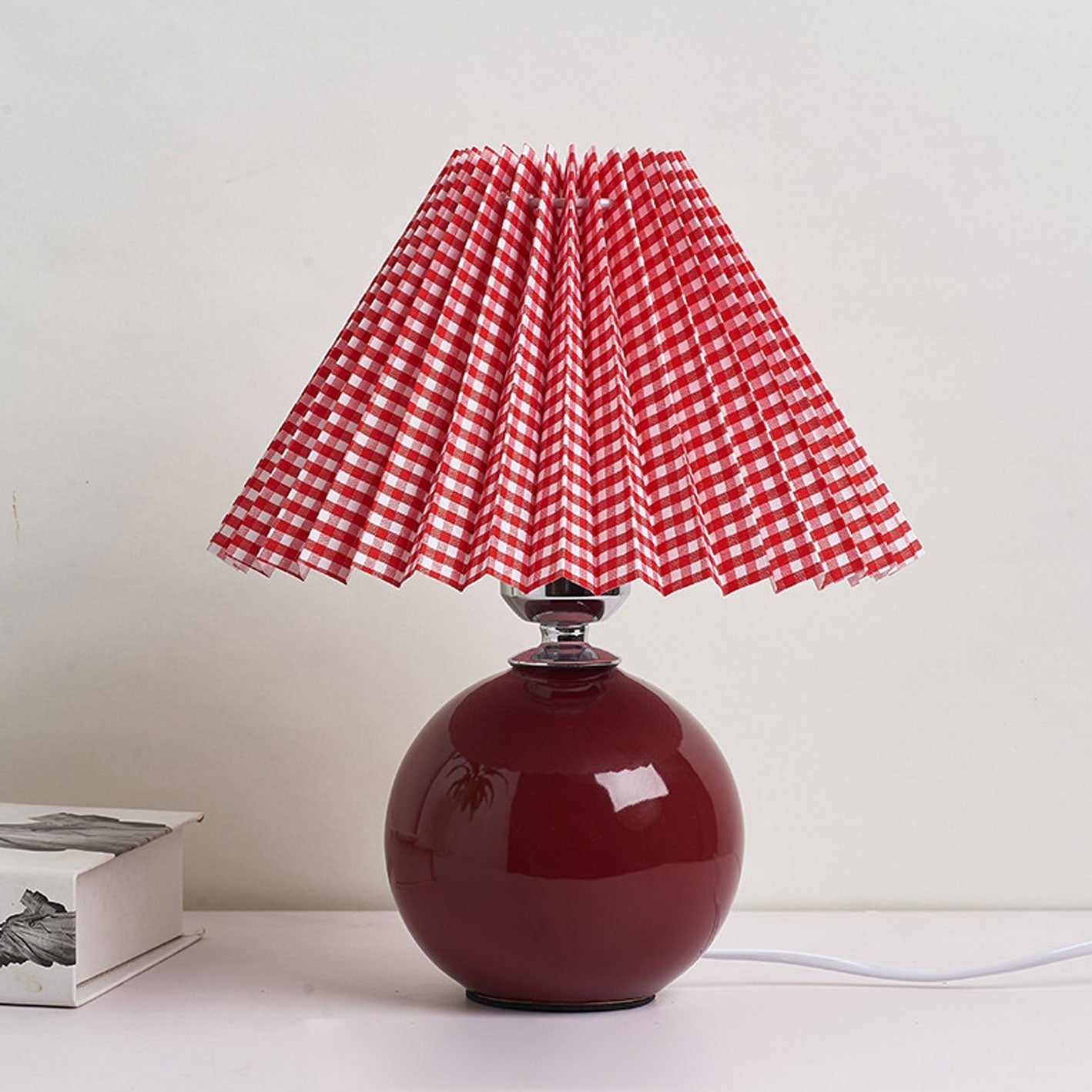 Nowoczesna ceramiczna lampa stołowa z tkaninowym abażurem – dostępna w wielu kolorach