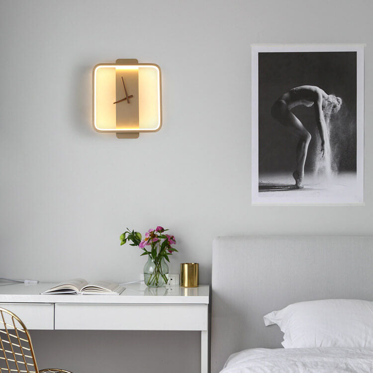 Nowoczesna Lampa Ścienna z Motywem Zegara – Akryl i Metal – Złoty/Czarny – LED 18W