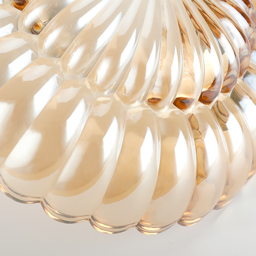 Vintage lampa sufitowa z bursztynowego szkła — elegancki akcent do każdego wnętrza