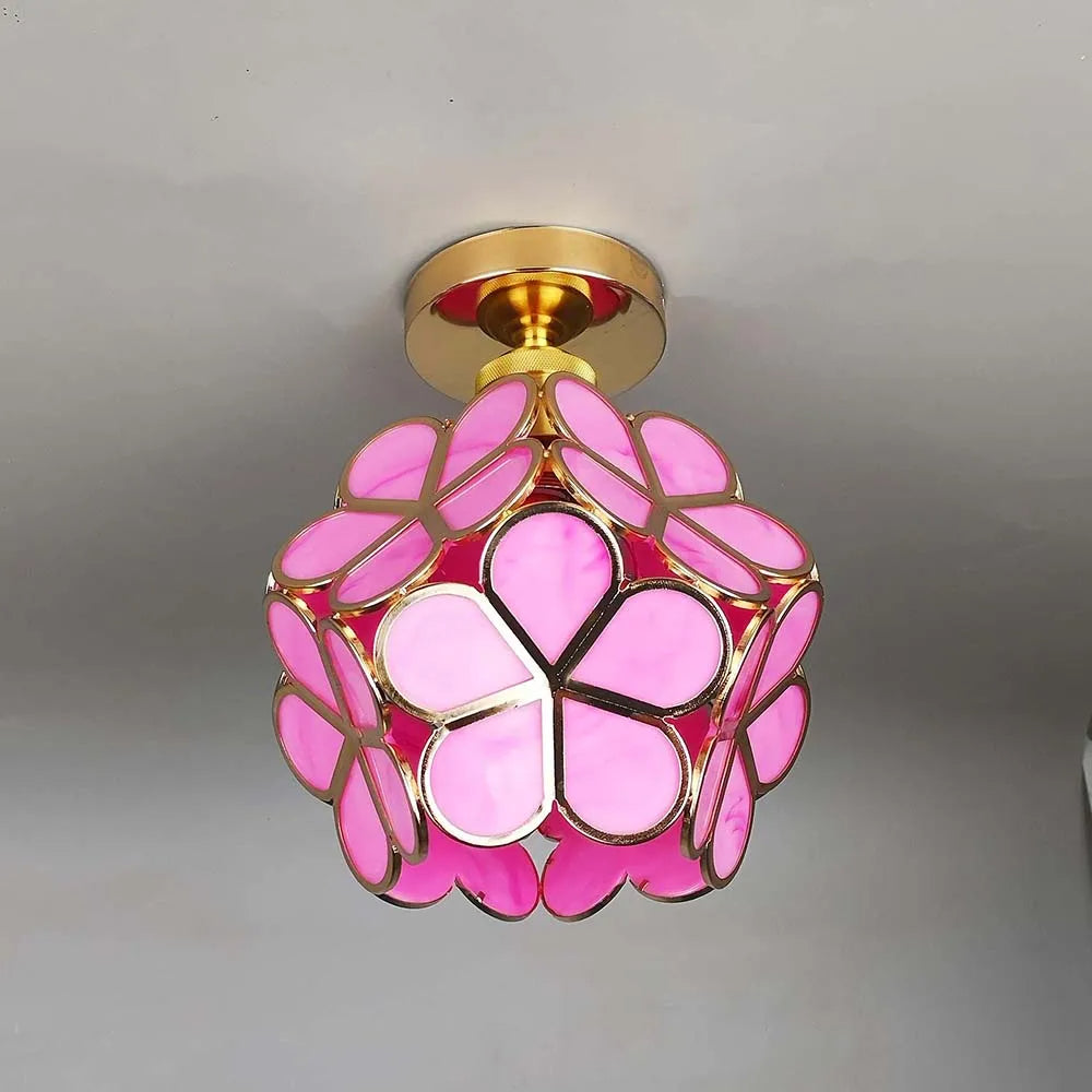 Flora – Efektowna lampa sufitowa w kształcie kwiatu z eleganckim wzorem