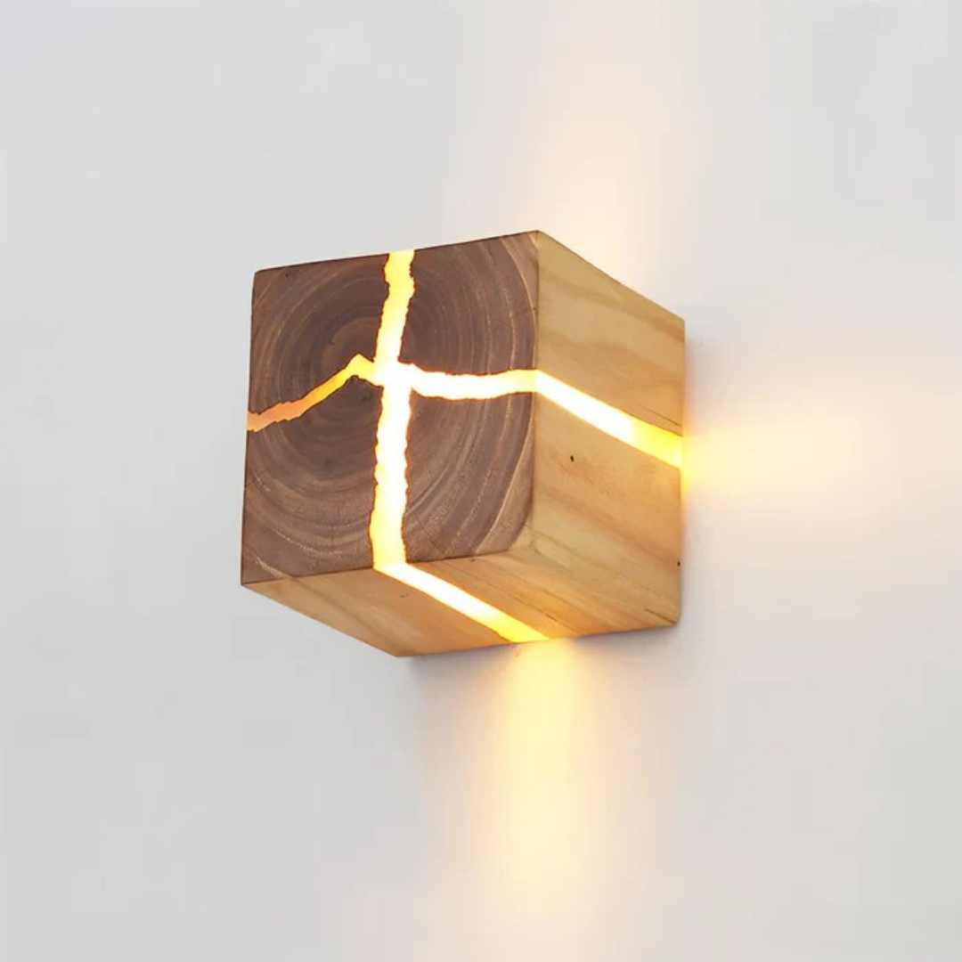 Stylowa drewniana lampa ścienna z ciepłym światłem LED