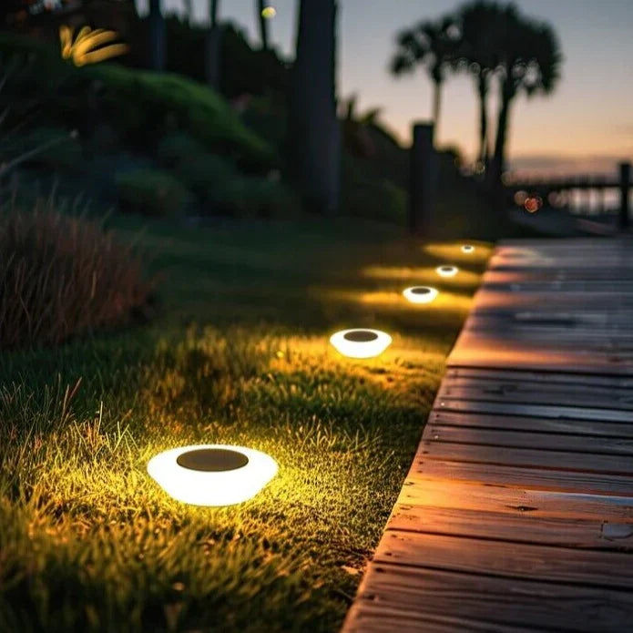 Terre – Solar-Powered LED Garden Light with Automatic Sensor and IP65 Waterproof Rating