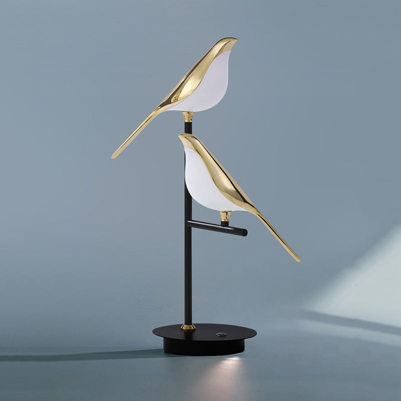 Chiraya – Bird-Shaped Sculptural Lamp with LED and Unique Design