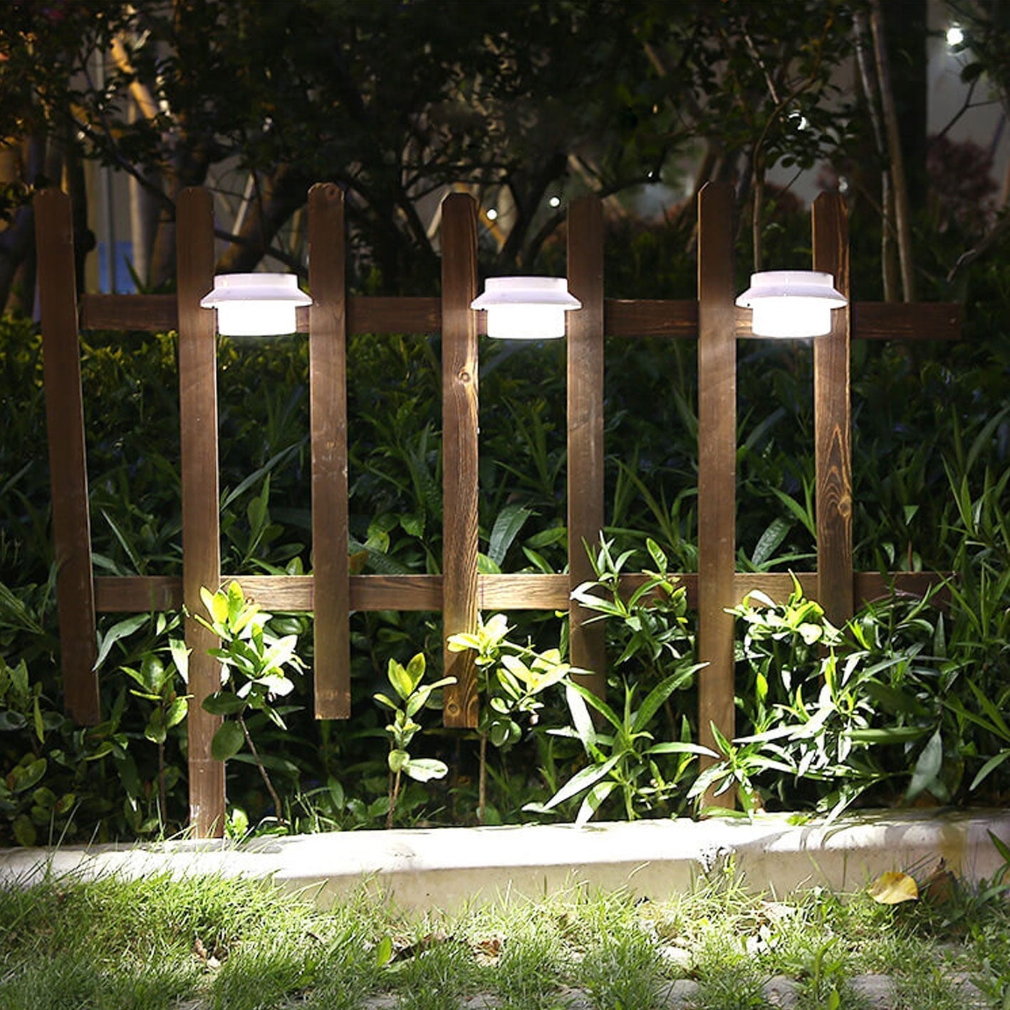 Industrial Solar Wall Light - Black/White - Weatherproof