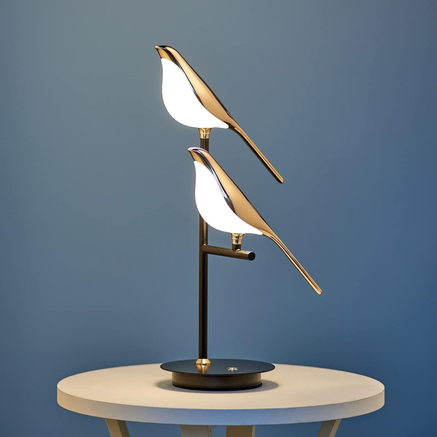 Chiraya – Bird-Shaped Sculptural Lamp with LED and Unique Design