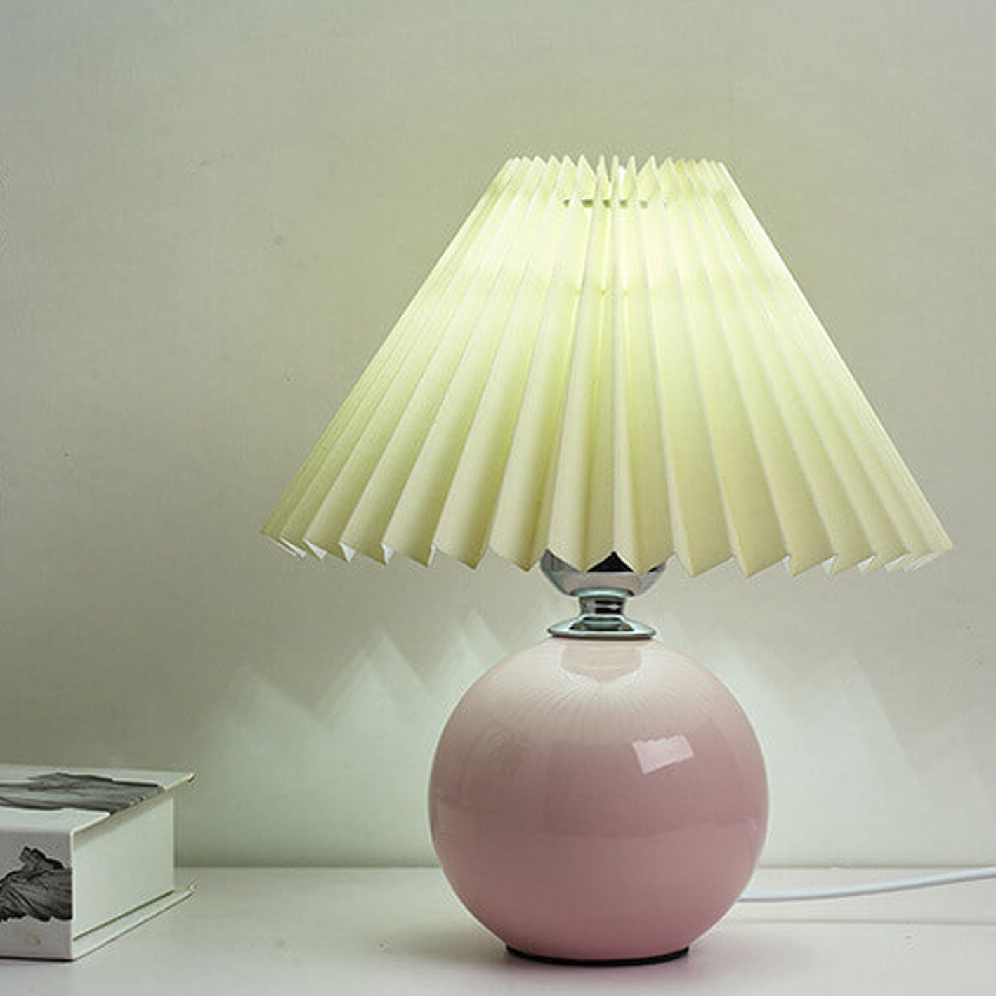 Nowoczesna ceramiczna lampa stołowa z tkaninowym abażurem – dostępna w wielu kolorach