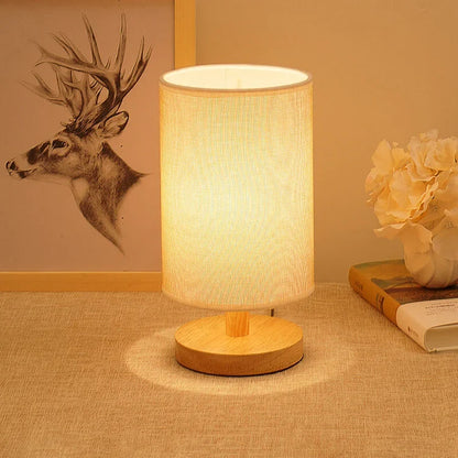 Stylowa lampa z naturalnego drewna i lnu z pilotem