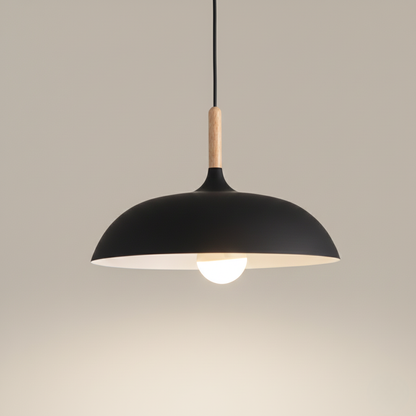 Kolorowa metalowa lampa wisząca z drewnianym akcentem – dwa rozmiary