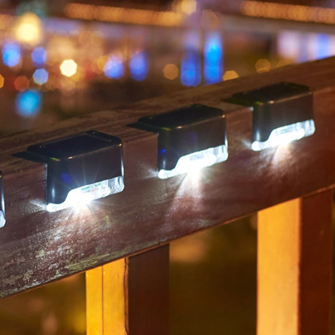 Sola – Komplet 4 Solarnych Lamp Zewnętrznych z Automatycznym Czujnikiem i Wodoodpornością IP65