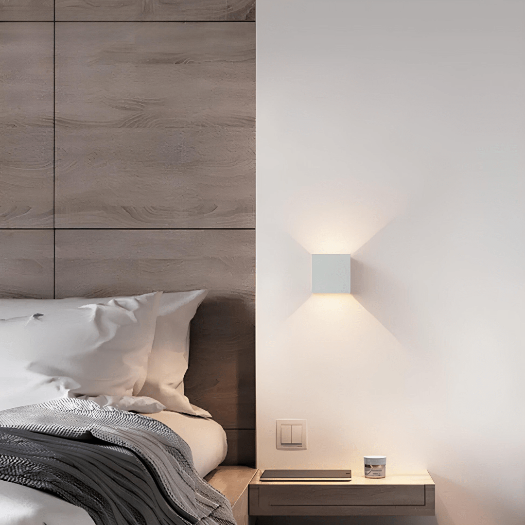 Kabo – Designerska Lampa Ścienna z Czujnikiem Ruchu i Minimalistycznym Projektem