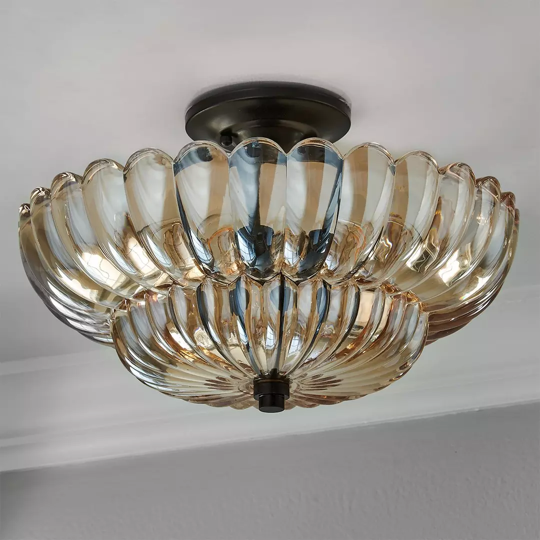 Vintage lampa sufitowa z bursztynowego szkła — elegancki akcent do każdego wnętrza