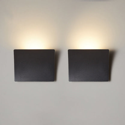 Minimalistyczna Lampa Ścienna LED do Sypialni – Prosta, Nowoczesna i Funkcjonalna