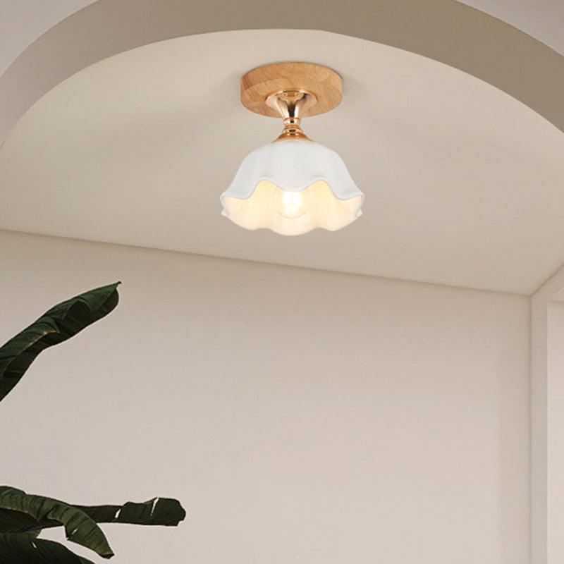 Minimalistyczna skandynawska lampa sufitowa – Drewno i szkło – Biała – (1 źródło światła)