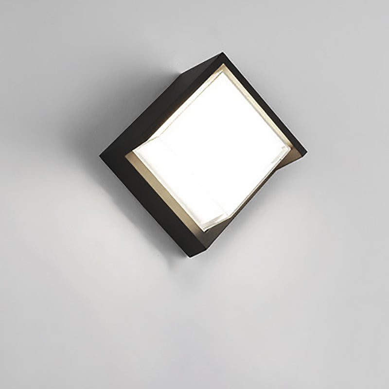 Outdoor LED Wall Lamp – Minimalist design, available in round or square versions and in small and large sizes
