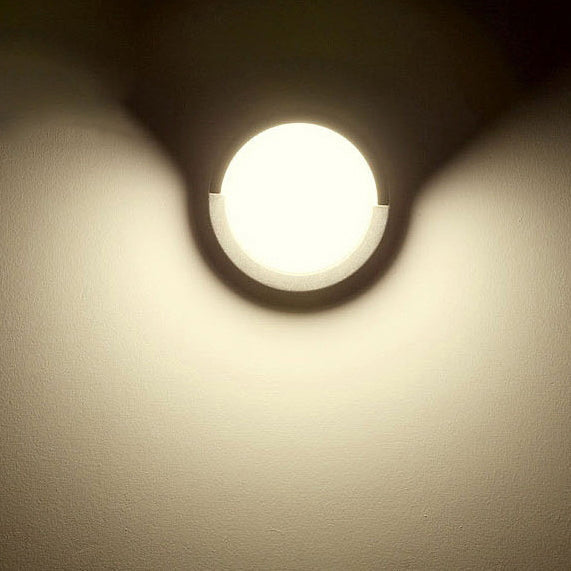 Outdoor LED Wall Lamp – Minimalist design, available in round or square versions and in small and large sizes