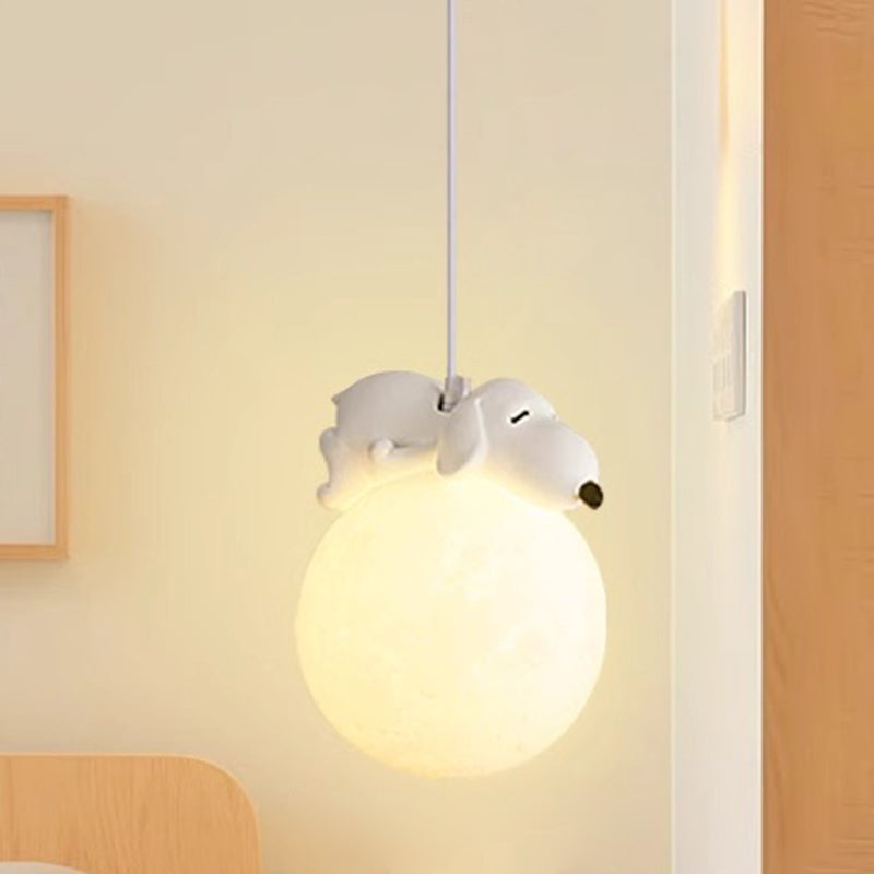 Biała lampa wisząca w minimalistycznym stylu z motywem kreskówkowym i oprawką G9