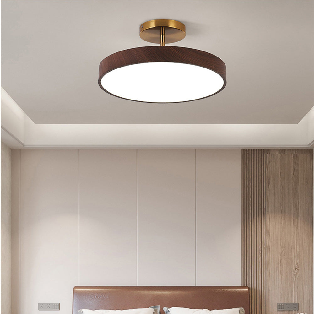 Lampa Sufitowa w Stylu Skandynawskim z Efektem Drewna i Złotą Ramą