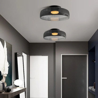 Nowoczesna, designerska lampa sufitowa ze szkła – stylowy akcent do każdego wnętrza