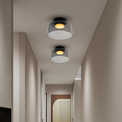 Nowoczesna, designerska lampa sufitowa ze szkła – stylowy akcent do każdego wnętrza