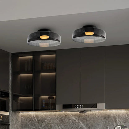 Nowoczesna, designerska lampa sufitowa ze szkła – stylowy akcent do każdego wnętrza