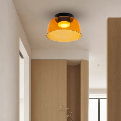 Nowoczesna, designerska lampa sufitowa ze szkła – stylowy akcent do każdego wnętrza