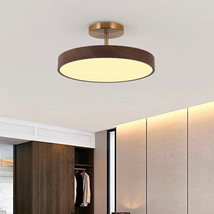Lampa Sufitowa w Stylu Skandynawskim z Efektem Drewna i Złotą Ramą