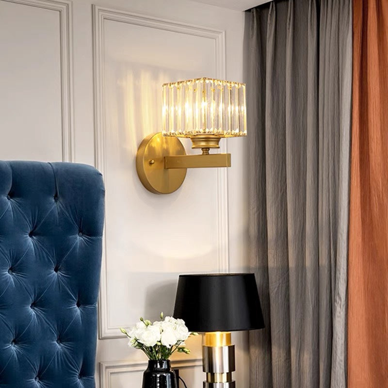 Luca – Lampa Ścienna ze Szklanym Kloszem i Matową Czarną Podstawą