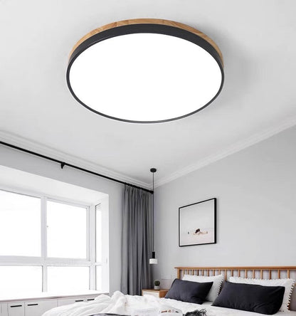 Tröde – Drewniana Lampa Sufitowa LED o Okrągłym Kształcie w Skandynawskim Stylu – Elegancki Minimalizm i Ciepłe Światło