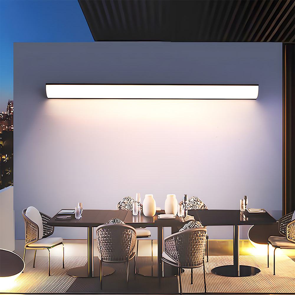 Stylish Outdoor LED Wall Lamp – Slim Design, IP65