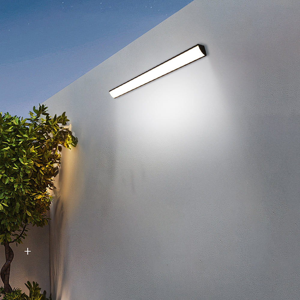 Stylish Outdoor LED Wall Lamp – Slim Design, IP65