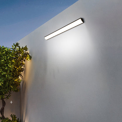 Stylish Outdoor LED Wall Lamp – Slim Design, IP65