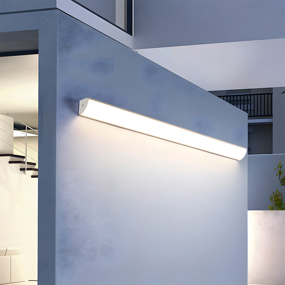 Stylish Outdoor LED Wall Lamp – Slim Design, IP65