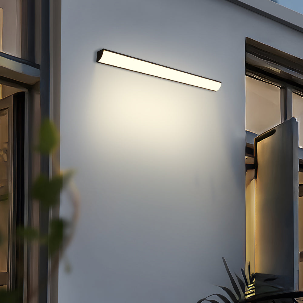 Stylish Outdoor LED Wall Lamp – Slim Design, IP65